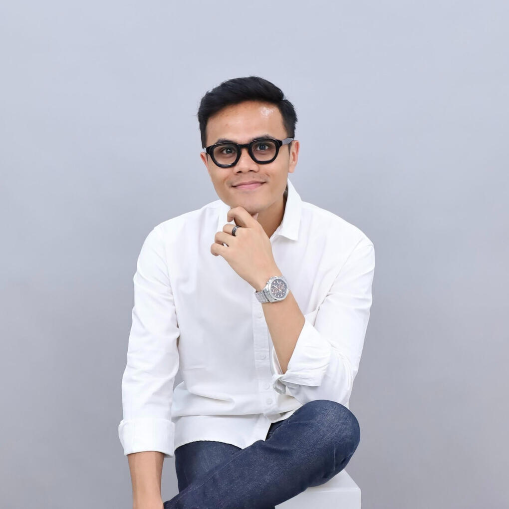 Fadel Yulian | Digital Marketing Trainer & Copywriter